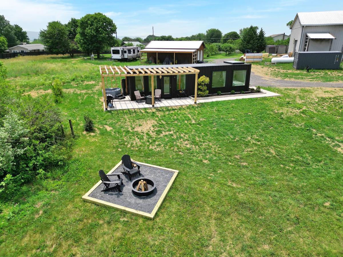 Charming Container Getaway Amidst Rural Serenity Casa de férias *